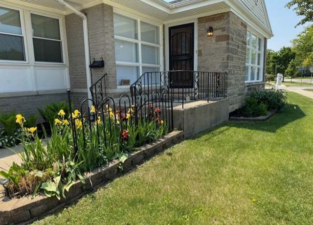 Property at 1841 Hawthorne Ave, Westchester, IL 60154, 3 beds, 1.5 baths