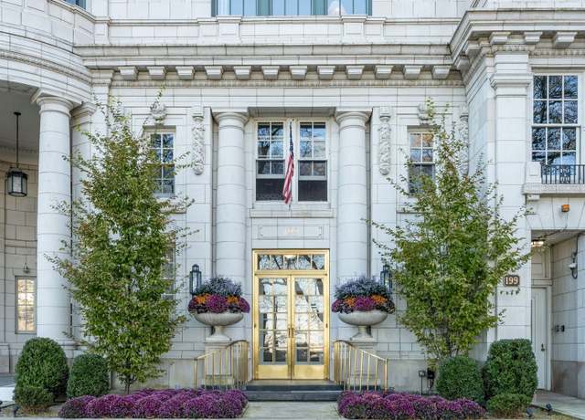 Property at 199 E Lake Shore Dr #3, Chicago, IL 60611, 4 beds, 4.5 baths