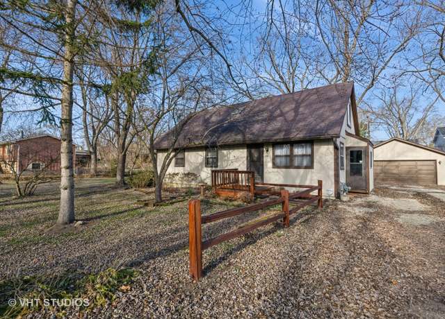 Property at 1031 Pershing Dr, Wauconda, IL 60084, 4 beds, 2 baths