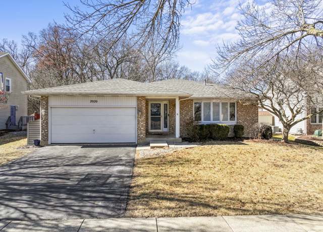 Property at 2020 Arapaho Dr, West Chicago, IL 60185, 3 beds, 2 baths