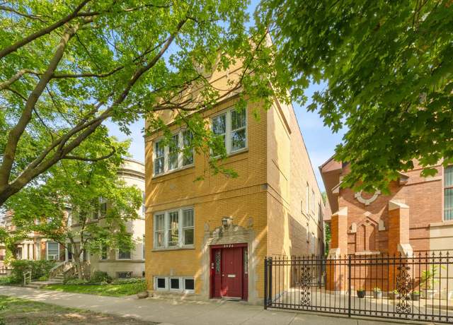 Property at 3074 W Palmer Blvd, Chicago, IL 60647, 6 beds, 5.5 baths