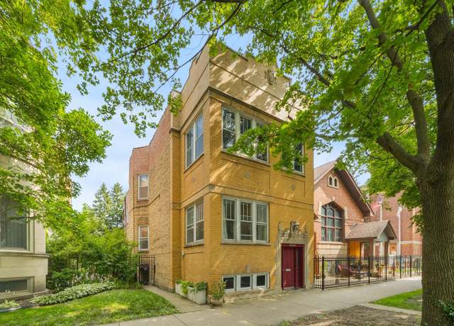 Property at 3074 W Palmer Blvd, Chicago, IL 60647, 6 beds, 5.5 baths