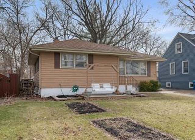 Property at 4443 Pershing Ave, Downers Grove, IL 60515, 3 beds, 2 baths