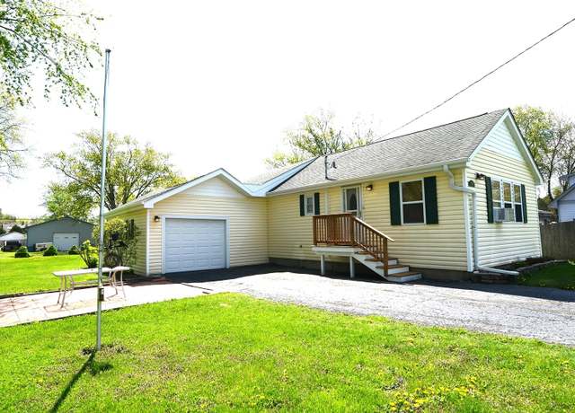 Property at 2816 Stilling Blvd, Mchenry, IL 60050, 2 beds, 1 bath