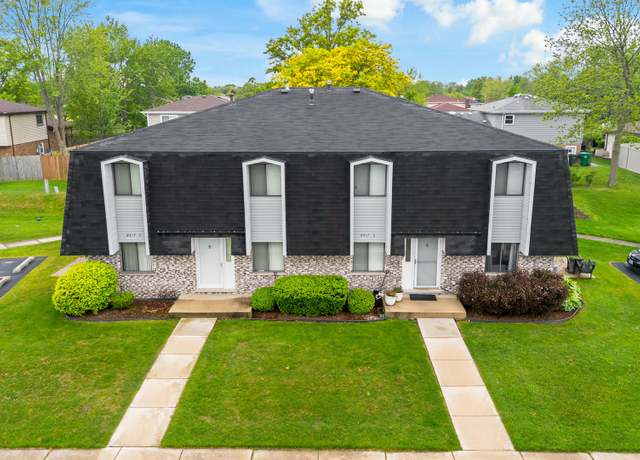 Property at 8517 Steven Pl #4, Tinley Park, IL 60477, 2 beds, 1.5 baths