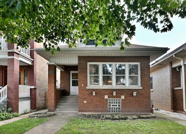 Property at 5417 W Dakin St, Chicago, IL 60641, 2 beds, 1 bath