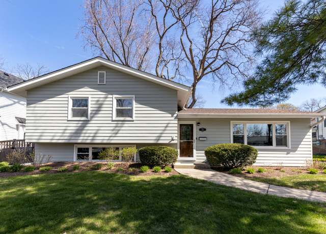 Property at 736 Willow Rd, Naperville, IL 60540, 3 beds, 2 baths