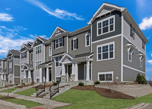 Property at 2159 Yellowstone Blvd, Mundelein, IL 60060, 2 beds, 2.5 baths