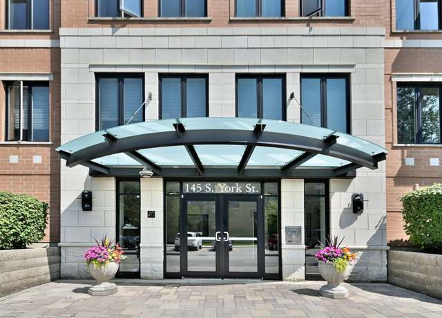 Property at 145 S York St #504, Elmhurst, IL 60126, 2 beds, 2.5 baths