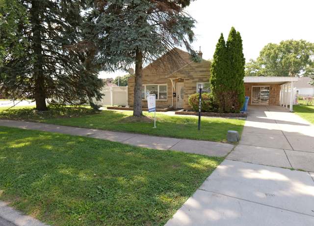 Property at 9246 S 49th Ave, Oak Lawn, IL 60453, 3 beds, 1 bath