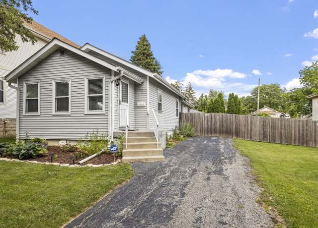 Property at 19 S Park St, Westmont, IL 60559, 3 beds, 1 bath