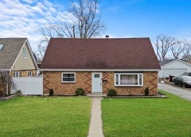 Property at 10937 Moody Ave, Chicago Ridge, IL 60415, 3 beds, 2 baths