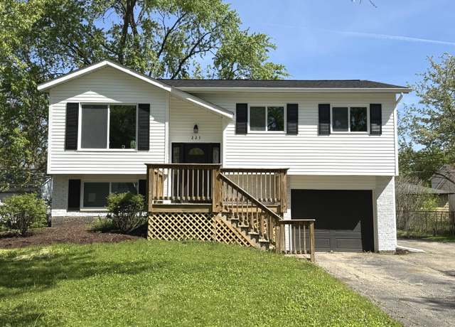 Property at 223 Kenilworth Dr, Bolingbrook, IL 60440, 3 beds, 2 baths