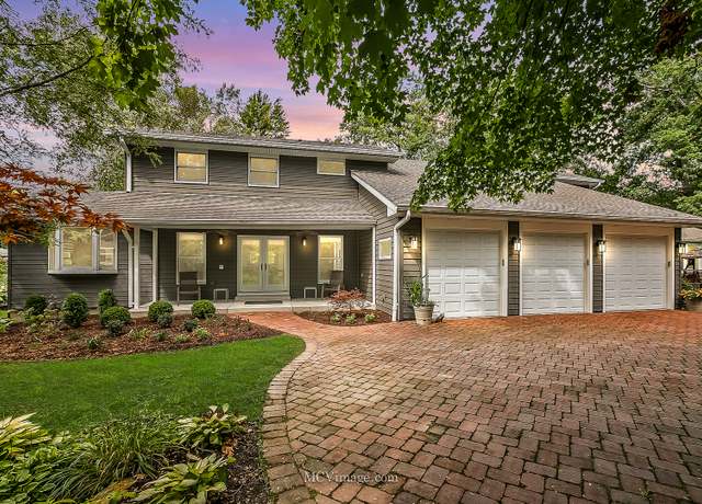 Property at 14530 136th St, Lemont, IL 60439, 4 beds, 3.5 baths