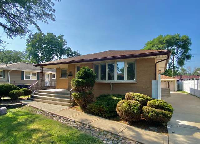 Property at 3454 E 170th St, Lansing, IL 60438, 3 beds, 1.5 baths