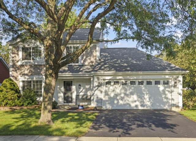 Property at 1768 Coach Dr, Naperville, IL 60565, 3 beds, 1.5 baths