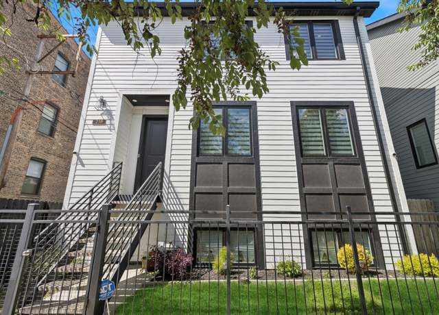 Property at 218 E 46th St, Chicago, IL 60653, 5 beds, 3.5 baths