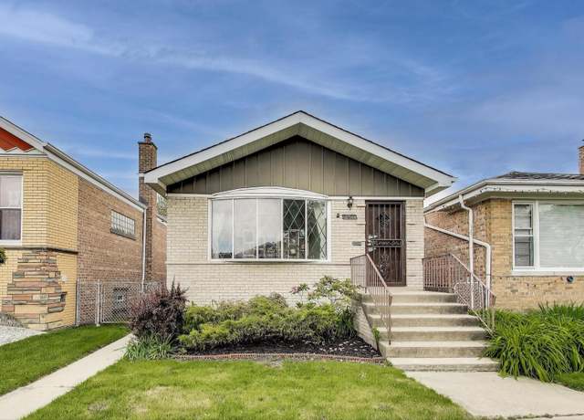 Property at 3645 W 66th St, Chicago, IL 60629, 3 beds, 1.5 baths