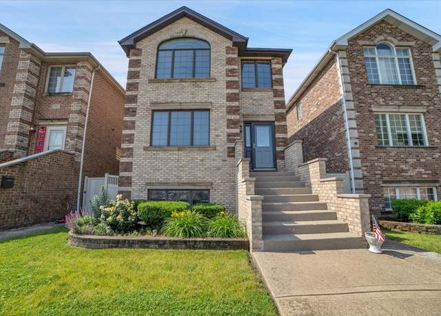 Property at 6825 W 64th Pl, Chicago, IL 60638, 3 beds, 3.5 baths
