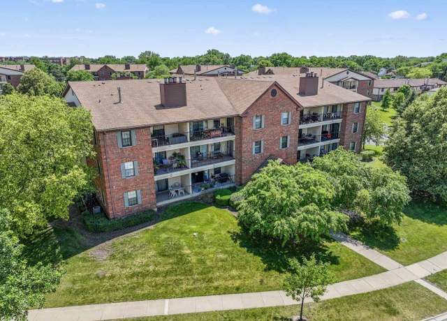Property at 671 Hapsfield Ln #105, Buffalo Grove, IL 60089, 1 bed, 1 bath