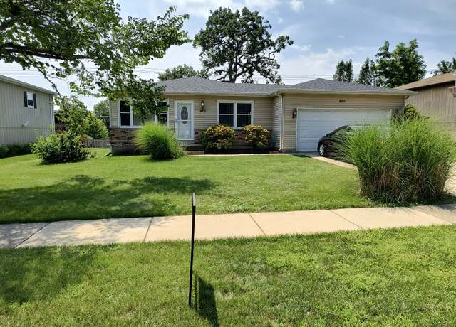 Property at 489 Franklin Dr, South Elgin, IL 60177, 4 beds, 2.5 baths