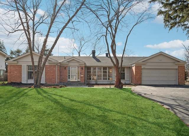 Property at 334 Seven Pines Cir, Highland Park, IL 60035, 3 beds, 3 baths