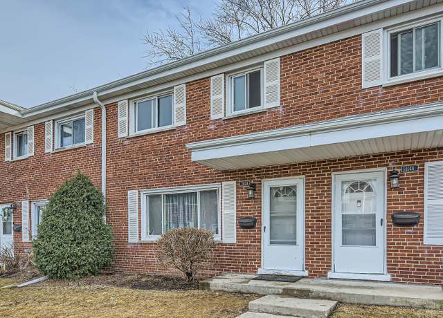 Property at 1142 N Boxwood Dr Unit B, Mount Prospect, IL 60056, 3 beds, 1.5 baths