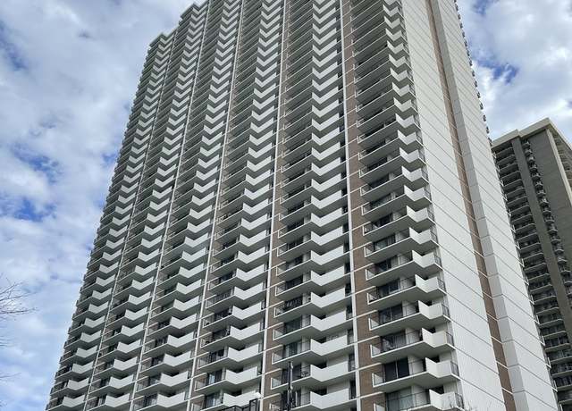 Property at 6033 N Sheridan Rd Unit 17A, Chicago, IL 60660, 3 beds, 2 baths