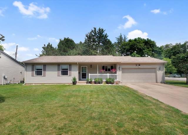 Property at 320 Royal Ct, Champaign, IL 61821, 3 beds, 2 baths
