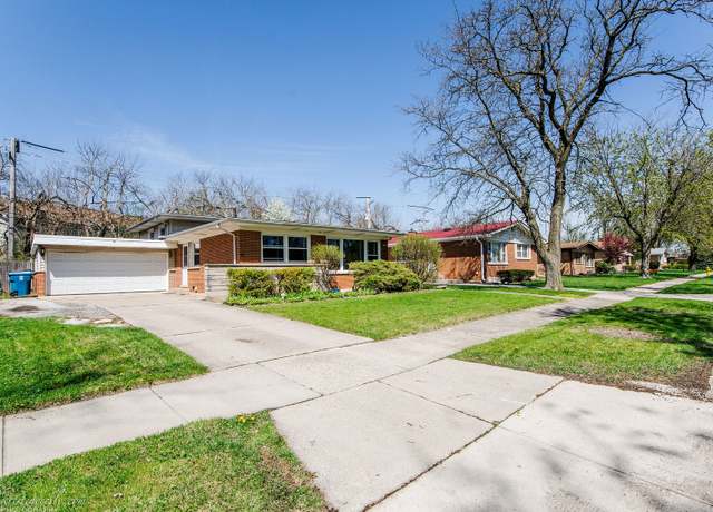 Property at 190 Sherry Ln, Chicago Heights, IL 60411, 3 beds, 2.5 baths
