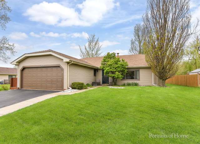 Property at 1920 Howe Ln, Hanover Park, IL 60133, 4 beds, 2 baths