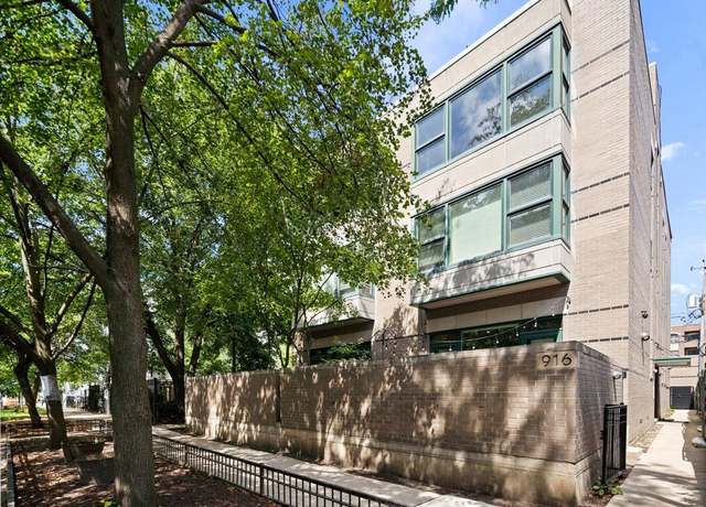 Property at 916 W Fletcher St Unit C, Chicago, IL 60657, 3 beds, 2 baths