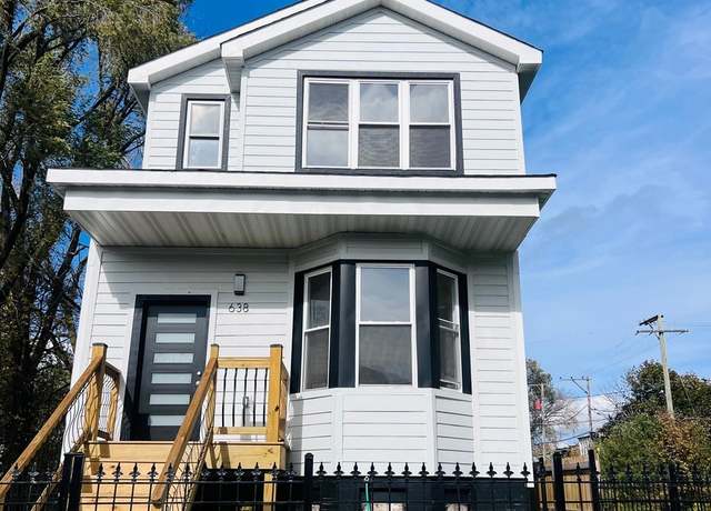Property at 638 E 65th St, Chicago, IL 60637, 5 beds, 3.5 baths