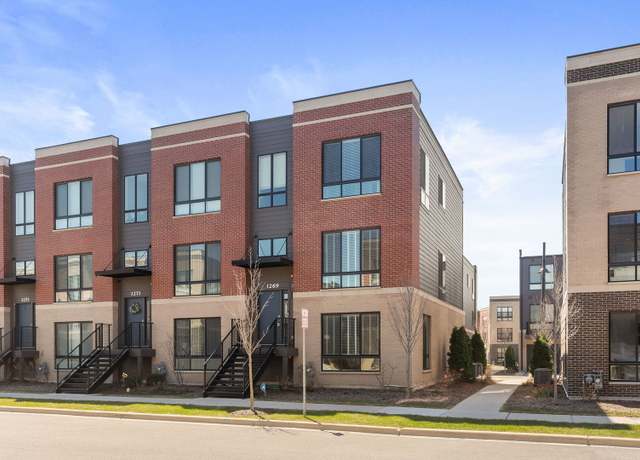 Property at 1269 Catalina Ct, Schaumburg, IL 60173, 3 beds, 2.5 baths
