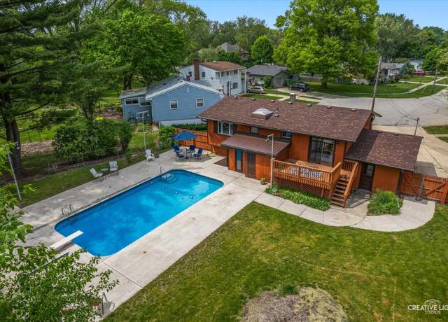 Property at 202 N Forest Ave, Batavia, IL 60510, 4 beds, 2 baths
