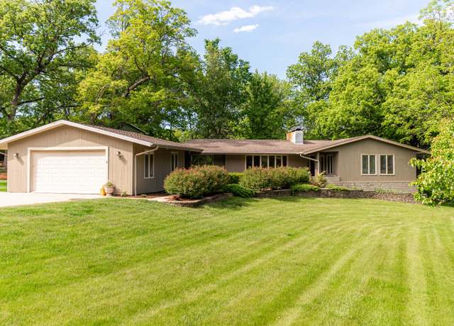 Property at 3 Timber Trl, Dekalb, IL 60115, 4 beds, 2.5 baths