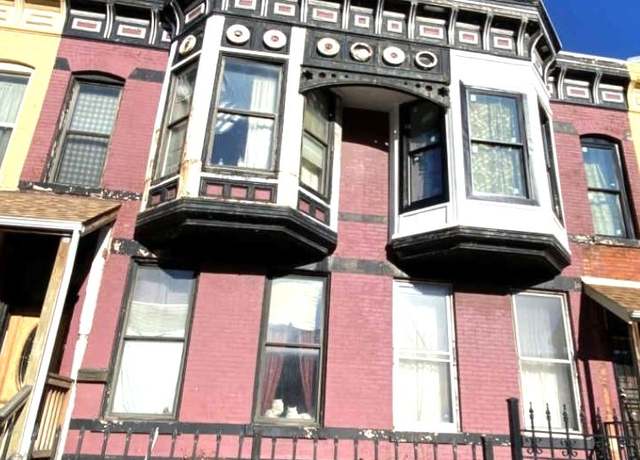 Property at 2324 W Warren Blvd, Chicago, IL 60612, 5 beds, 3.5 baths