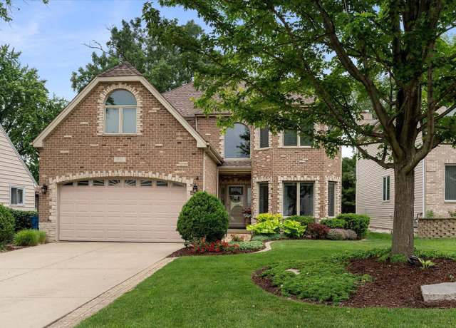 Property at 601 W Crockett Ave, Elmhurst, IL 60126, 6 beds, 4 baths