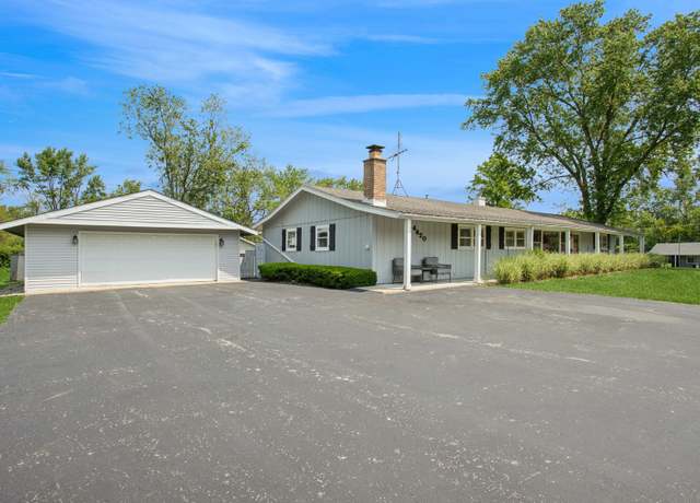 Property at 4420 185th Pl, Country Club Hills, IL 60478, 3 beds, 2 baths