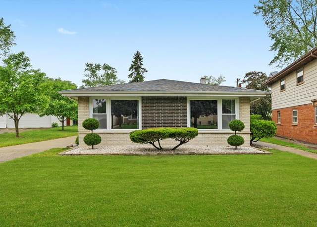 Property at 421 Carey Ct, Chicago Heights, IL 60411, 3 beds, 1.5 baths