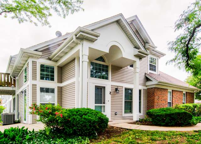 Property at 2015 N Silver Lake Rd #1, Arlington Heights, IL 60004, 2 beds, 1 bath