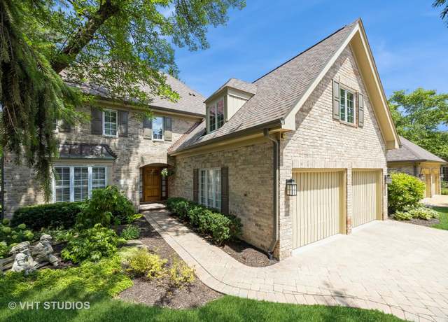 Property at 3 Tartan Lakes Cir, Westmont, IL 60559, 3 beds, 2.5 baths