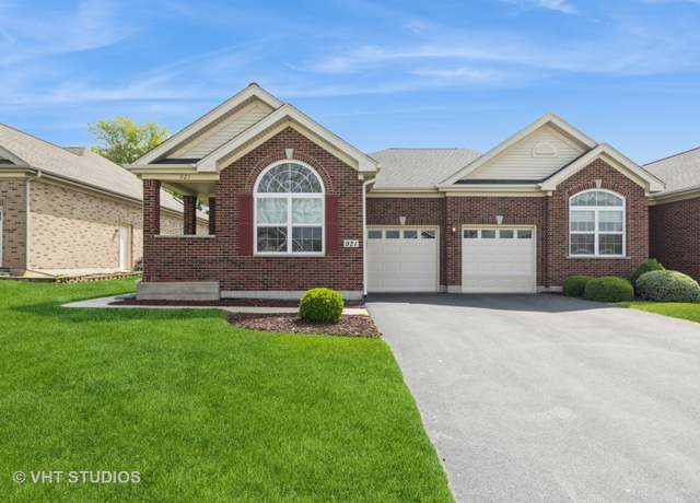 Property at 921 Eineke Blvd, Algonquin, IL 60102, 2 beds, 2 baths