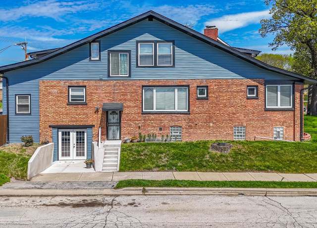Property at 9712 W Shore Dr, Oak Lawn, IL 60453, 6 beds, 3 baths