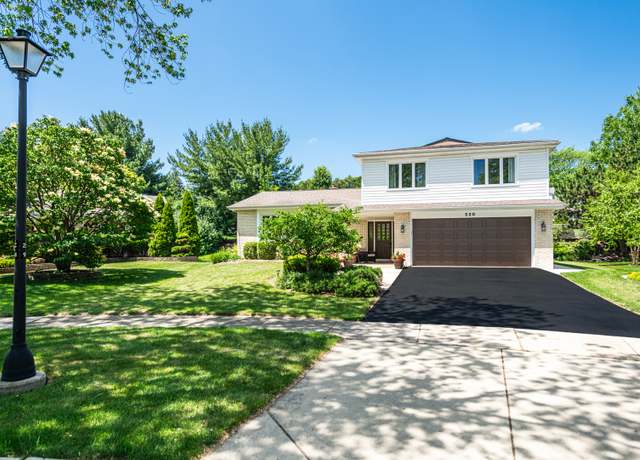 Property at 220 N Haddon Pl, Addison, IL 60101, 4 beds, 2.5 baths