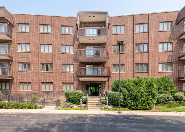 Property at 400 E Dundee Rd Unit 405C, Buffalo Grove, IL 60089, 2 beds, 2 baths