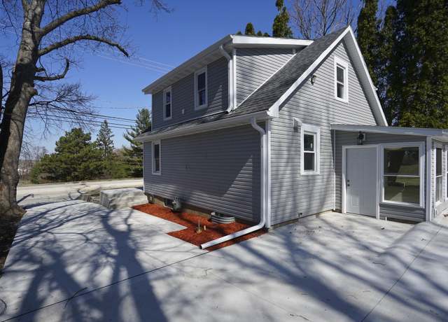 Property at 7207 Forest Hills Rd, Loves Park, IL 61111, 3 beds, 2 baths