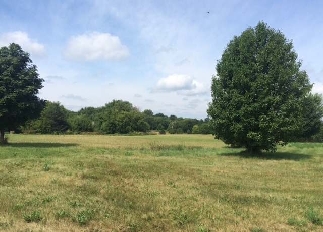 Property at 7416 Briar Ct, Spring Grove, IL 60081