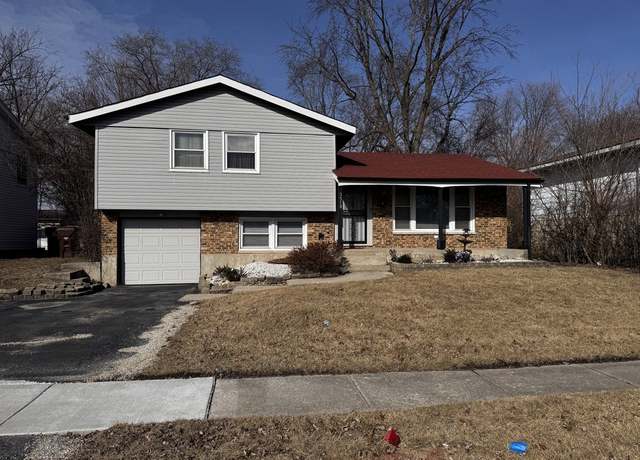 Property at 3518 Chestnut Dr, Hazel Crest, IL 60429, 3 beds, 1.5 baths
