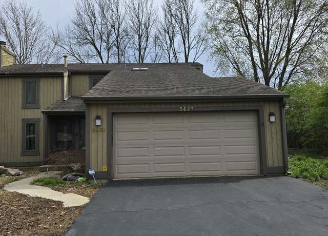 Property at 3437 Summerhill Dr, Woodridge, IL 60517, 5 beds, 2.5 baths